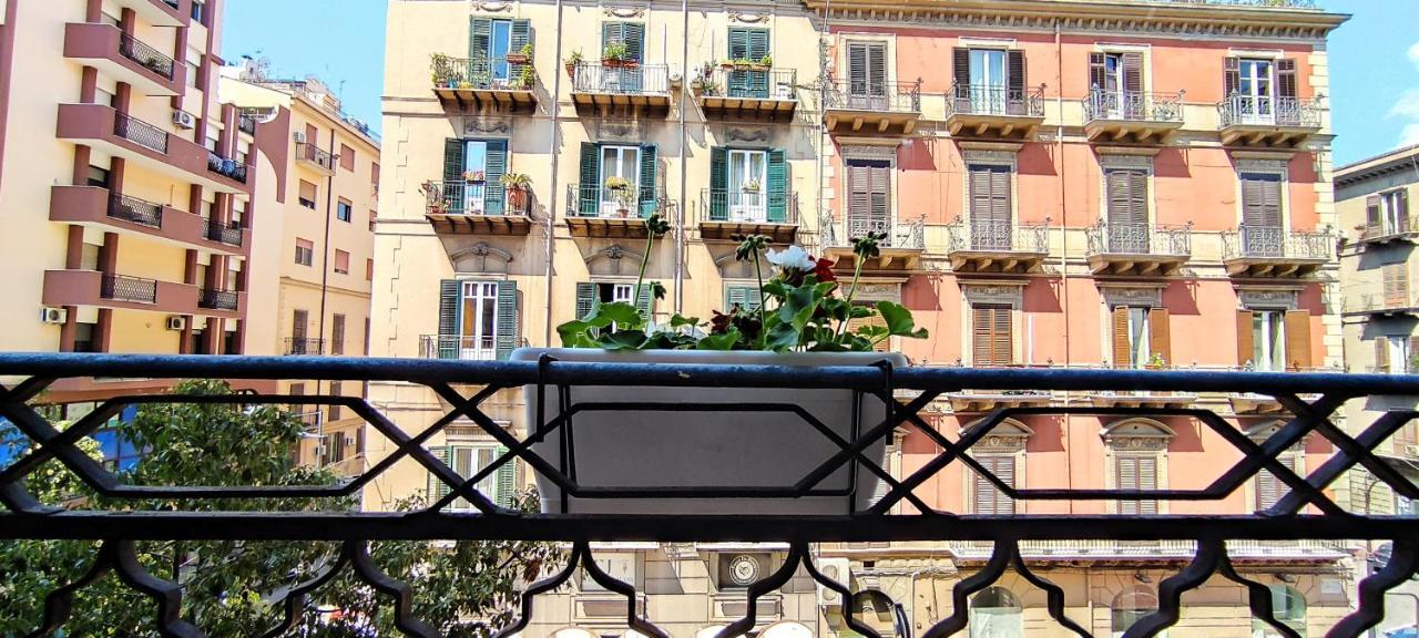 Politeamari Hotel Palermo Exterior photo